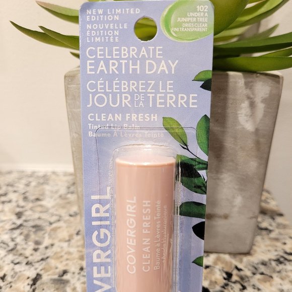 COVERGIRL Clean Fresh Tinted Lip Balm 102 UNDER A JUNIPER TREE - Picture 4 of 5